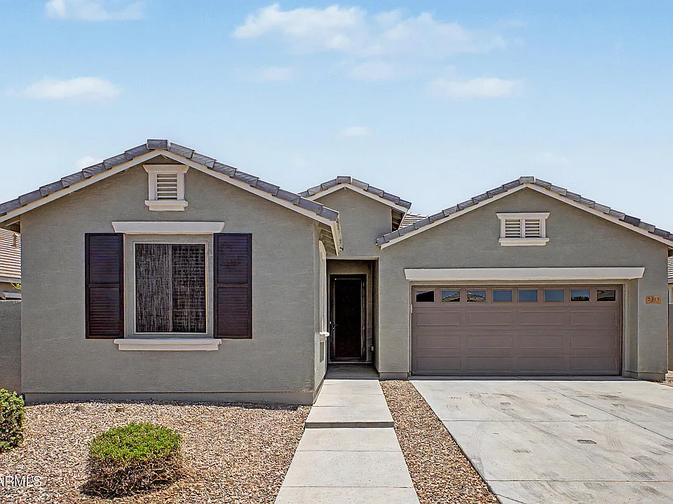 3413 N Loma Vis