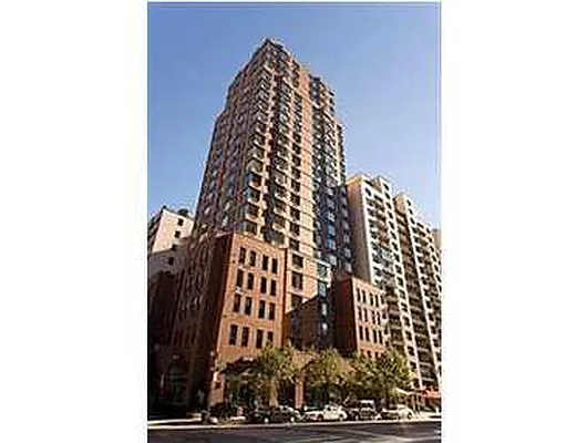 Rented by Mallan Real Estate Inc | media 21