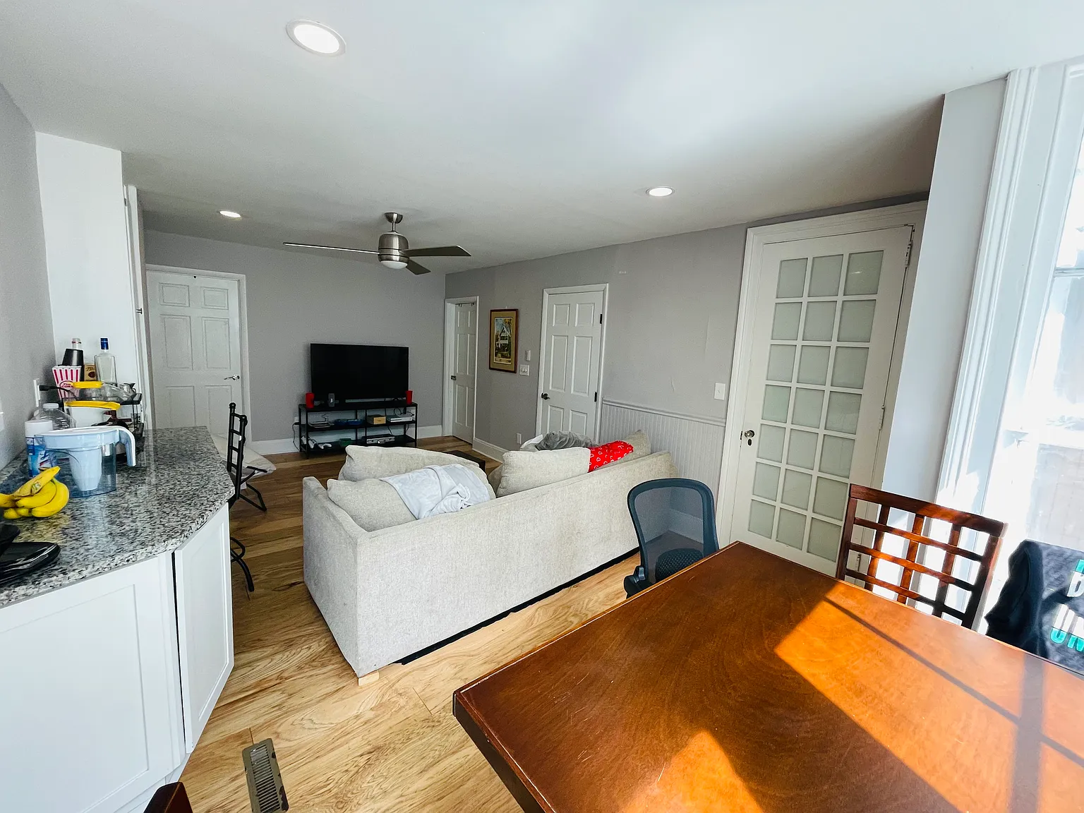 27 Oak St — Photo 2