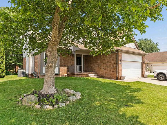 2nd image of 34347 Lillian Rd