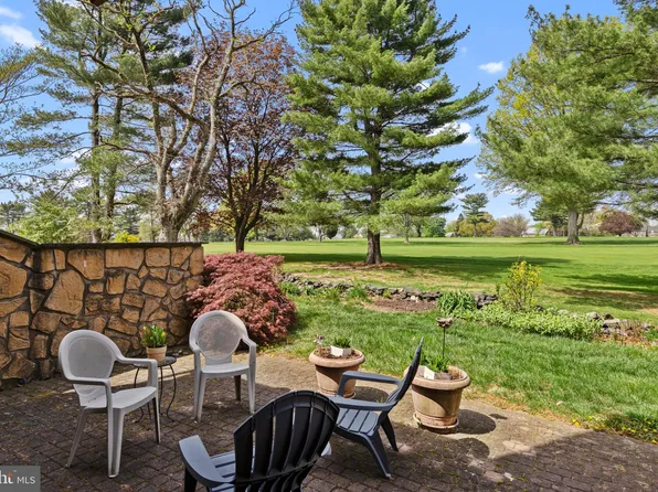 615 Niblick Ln, Wallingford, PA 19086