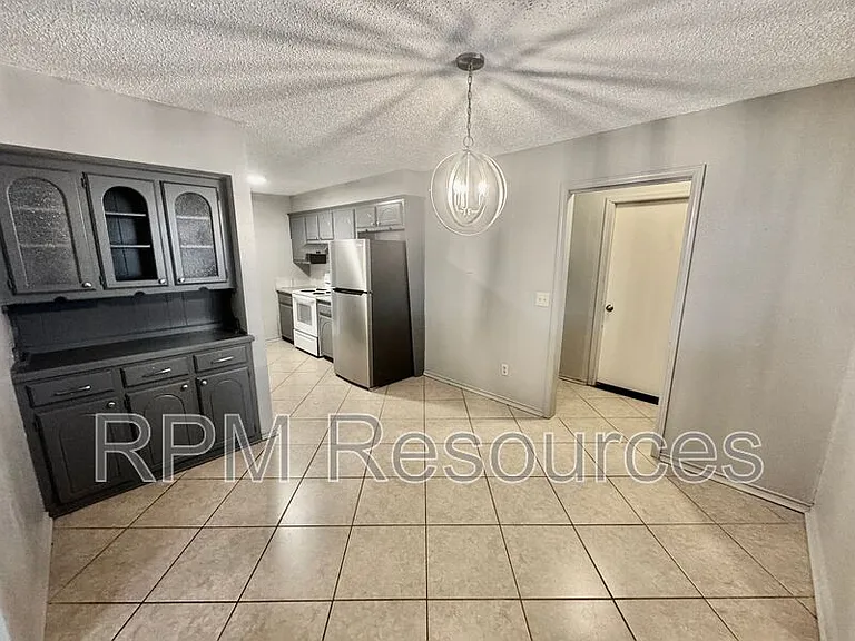 720 Willow Run — Photo 11