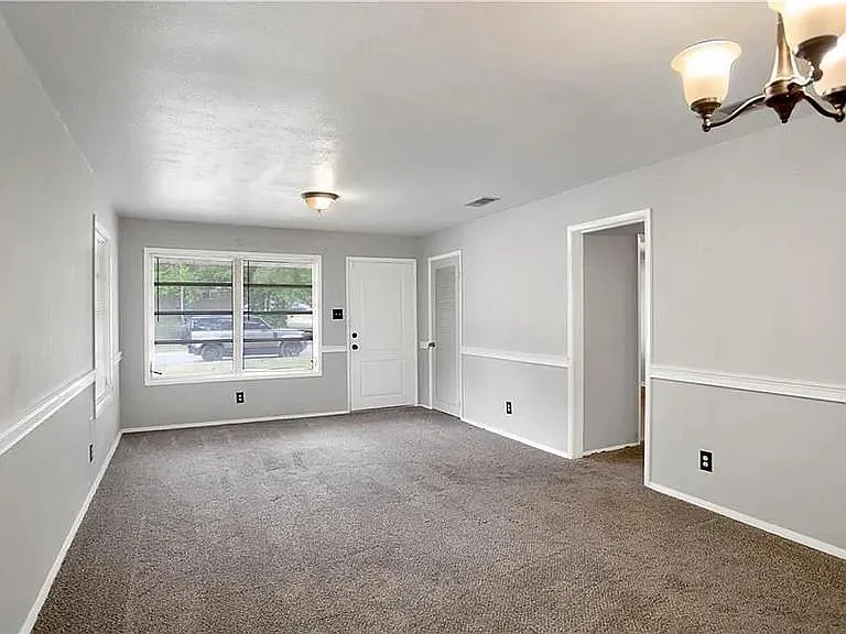 3764 Autumndale Dr — Photo 4