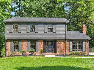 811 Ashmeade Rd, Charlotte, NC 28211