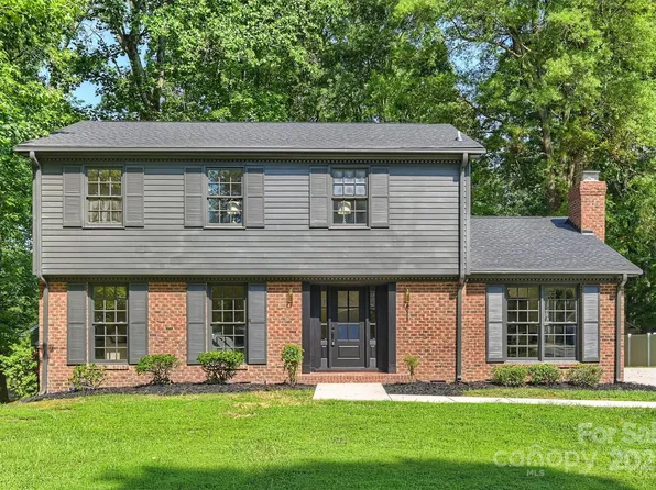 811 Ashmeade Rd, Charlotte, NC 28211