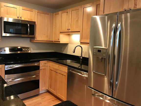 2nd image of 20 Chapel St APT A303