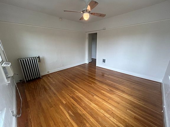 2nd image of 1530 NE 10th Ave #367-301