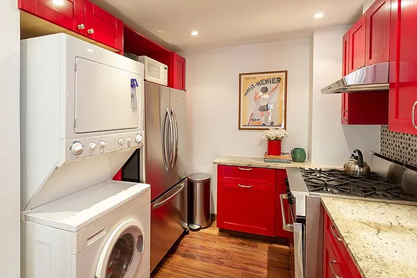 Sold by Dwell Residential Inc | media 11