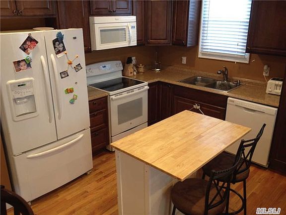 3rd image of 119 Arthur Ave
