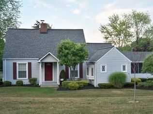 55 S Old Oak Dr, Beaver Falls, PA 15010