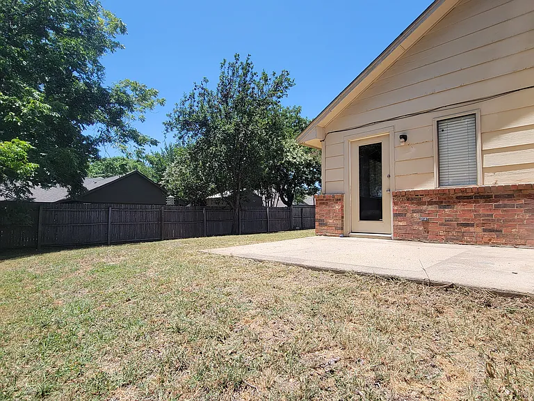 3217 Cliffview Dr — Photo 23