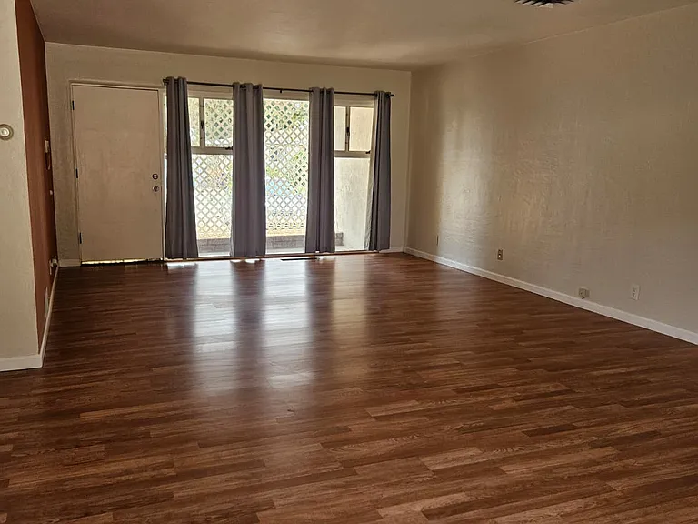 1224 Garcia St NE — Photo 9