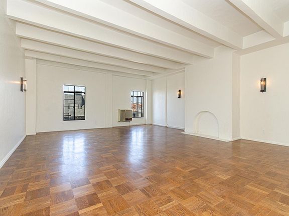 2nd image of 848 S Oxford Ave #502