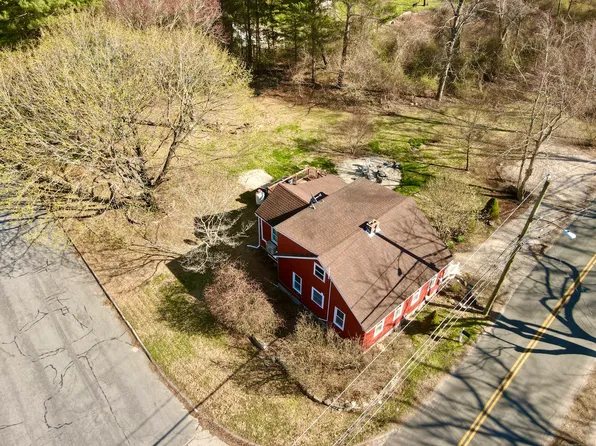 203 Simpson Lane, Montville, CT 06370