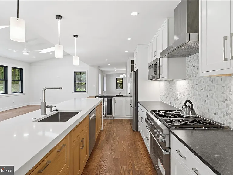 5921 Chesterbrook Rd — Photo 32