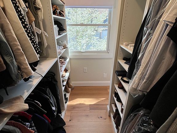 5th image of 1428 Oak St NW #1