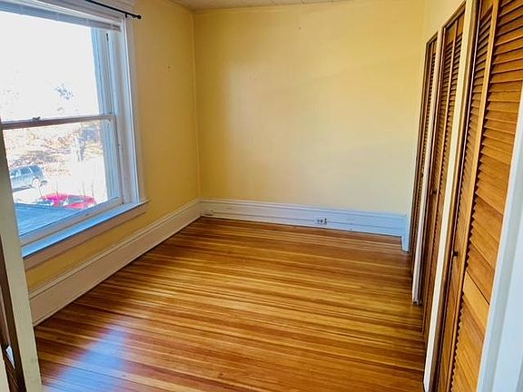4th image of 1426 N High St APT 2