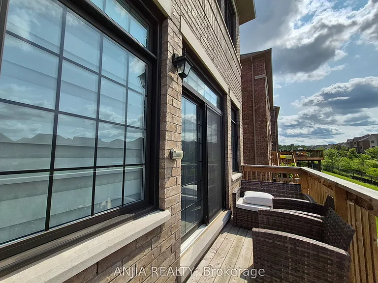 50 Meadow Vista Cres #UPPER — Photo 23