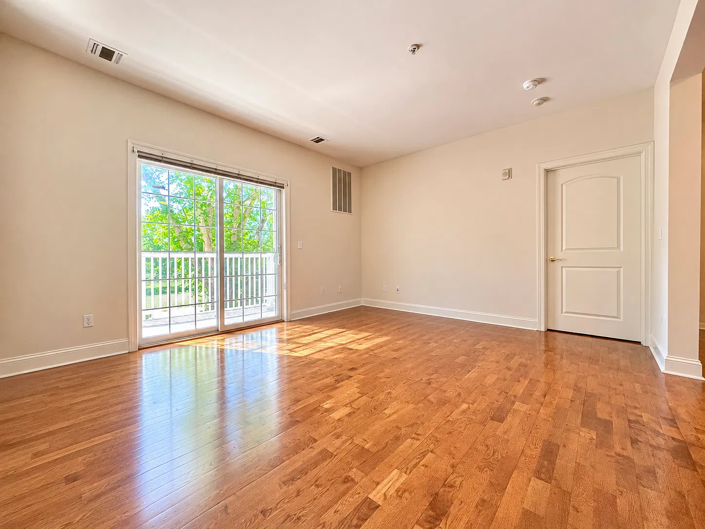 2 bed, 1183 sqft, $2,990 — Photo 1