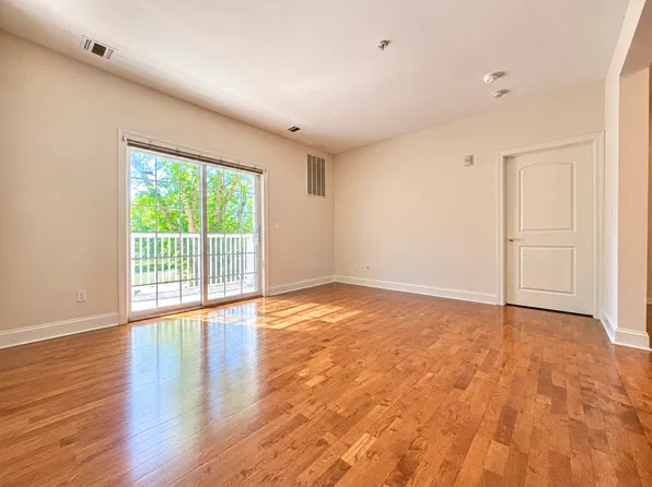 2113 Windsor Park Ct #113, Englewood, NJ 07631