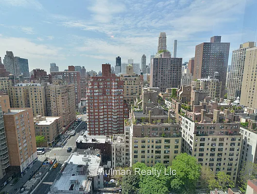 Sold by Schulman Realty LLC | media 41