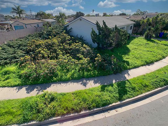 3rd image of 3861 Hiawatha Way