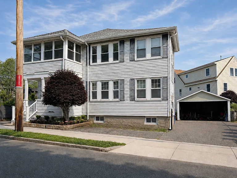 19 Auburndale Ave — Photo 2
