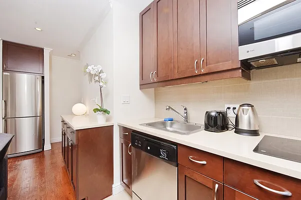 Rented by Eisenberg Exclusives | media 33