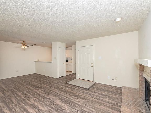 5th image of 1901 Holleman Dr W APT 501