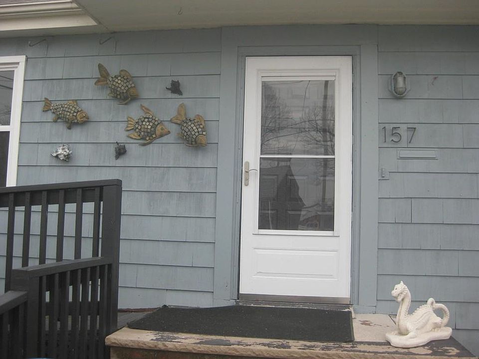 2nd image of 157 Morton St