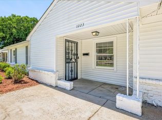1223 S Perkins Rd, Memphis, TN 38117