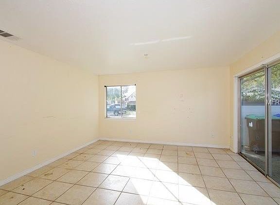 4th image of 2419 Turpin Dr