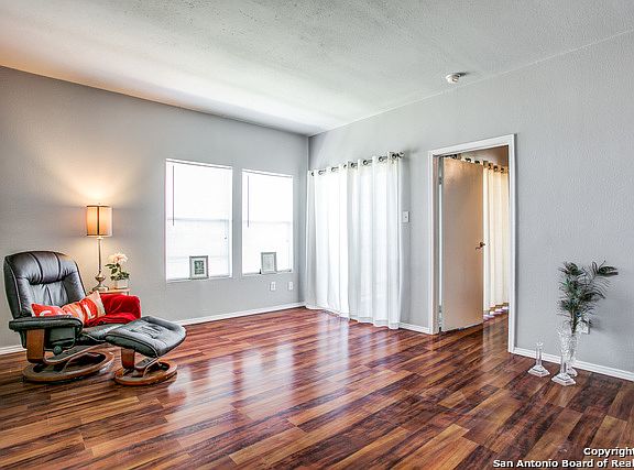 3rd image of 12166 Metric Blvd APT 3013