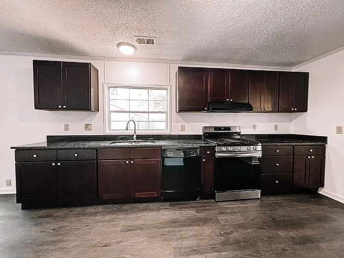 1030 Greenhill Rd — Photo 23