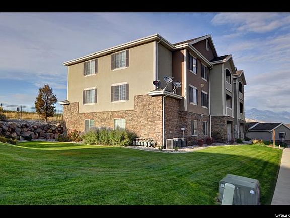 3rd image of 148 W Spring Hill Way #811