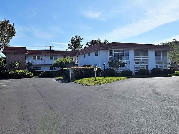 2nd image of 2600 SE Ocean Blvd Unit Kk 11