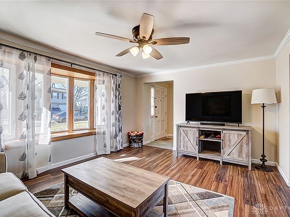 5th image of 204 Oswald Dr
