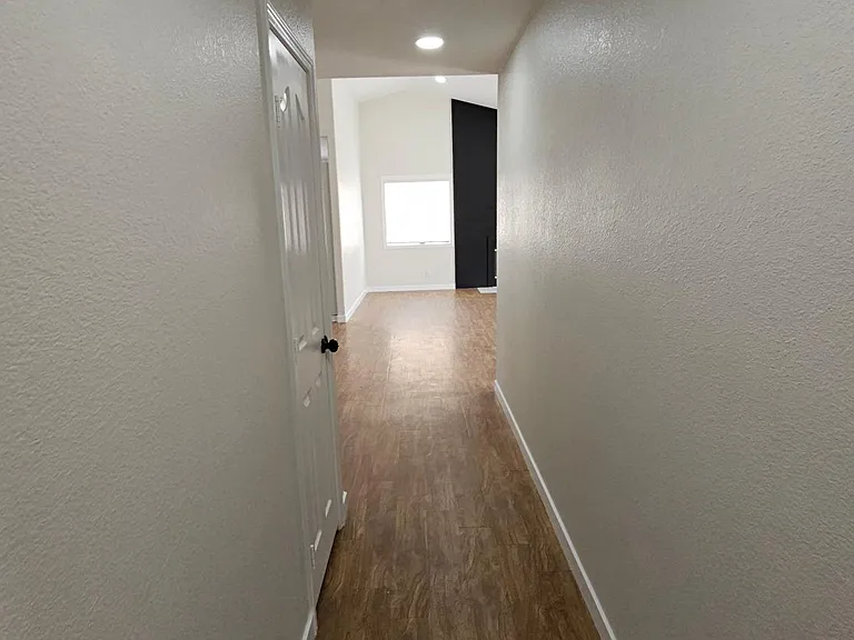 424 E Avenue J11 — Photo 12