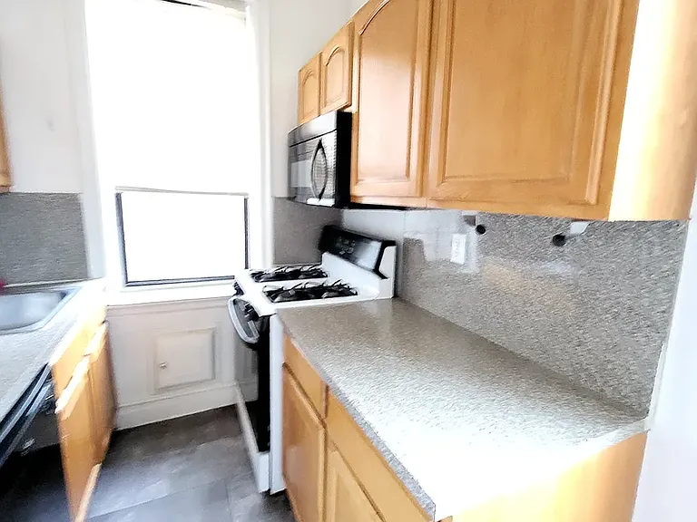 11525 84th Ave #3K — Photo 6