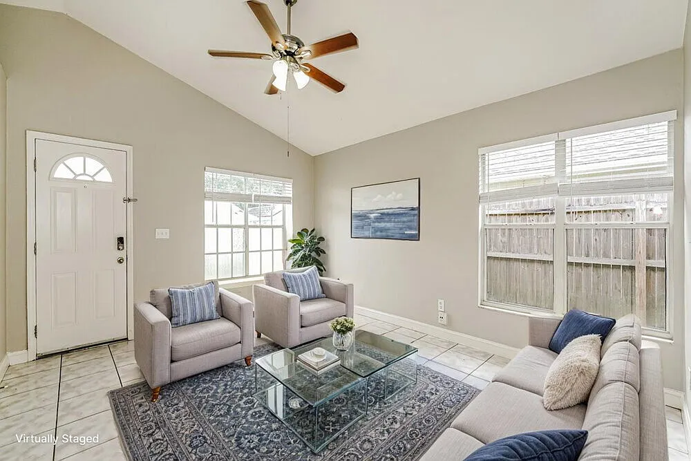 3 bed, 2.0 bath, 1248 sqft, $1,900 — Photo 3