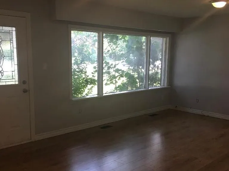 969 Davis Dr — Photo 1