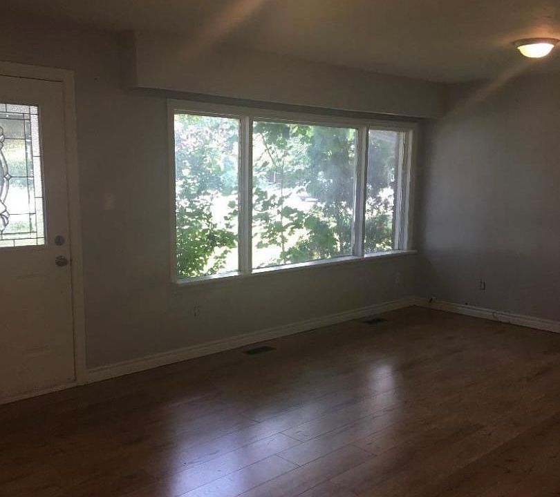 1st image of 969 Davis Dr