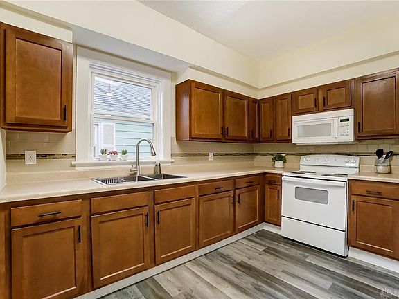 2nd image of 2811 Kennedy Ave