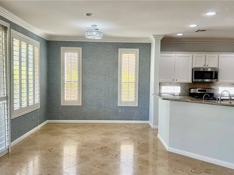 10385 Brillare Ave — Photo 9