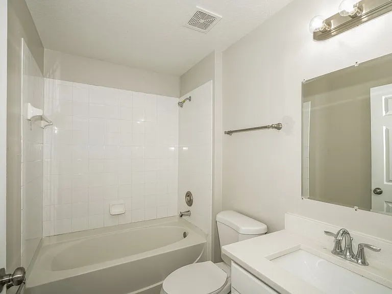 6410 Buckhead Ct — Photo 15