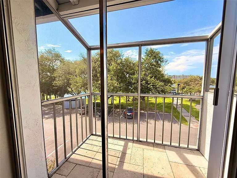 133 Oyster Bay Cir #370 — Photo 9