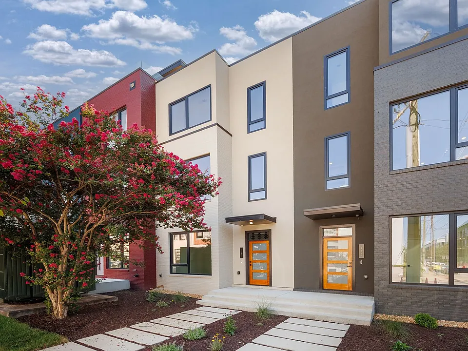 223 S Stafford Ave