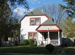 105 Harbor Dr, Hampton, VA 23661