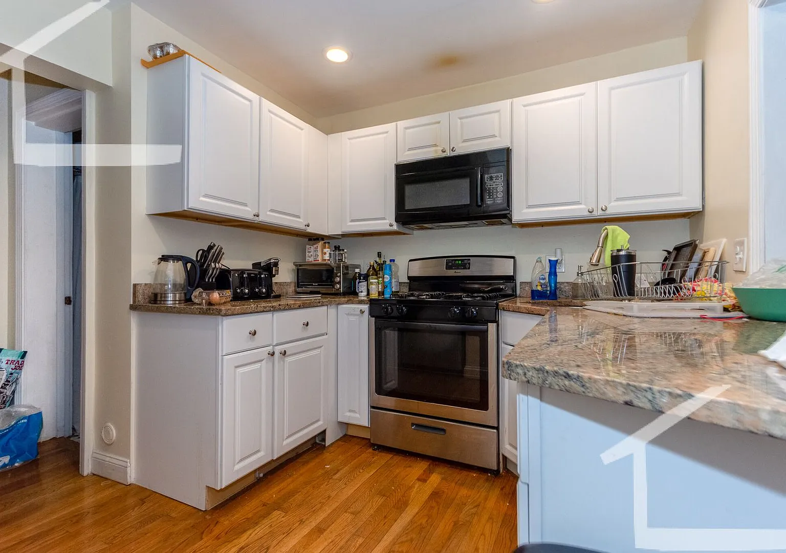 Spacious 3-bed, 1-bath Brookline unit right near BU — Photo 1