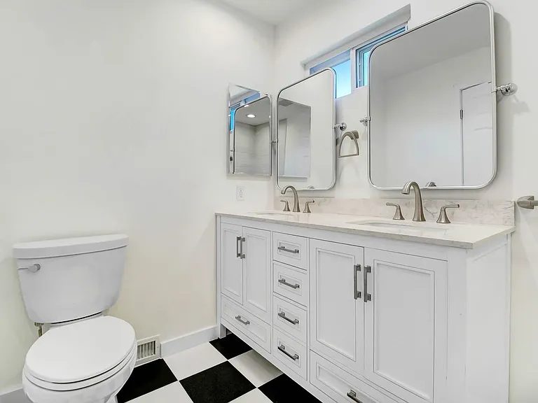 2401 Olive Ave — Photo 3